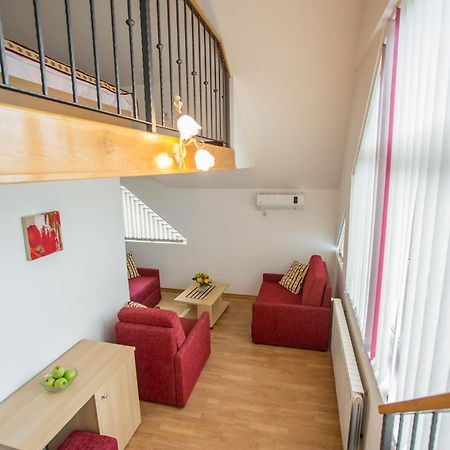 Apartments And Rooms Millennium Ogulin Exterior foto